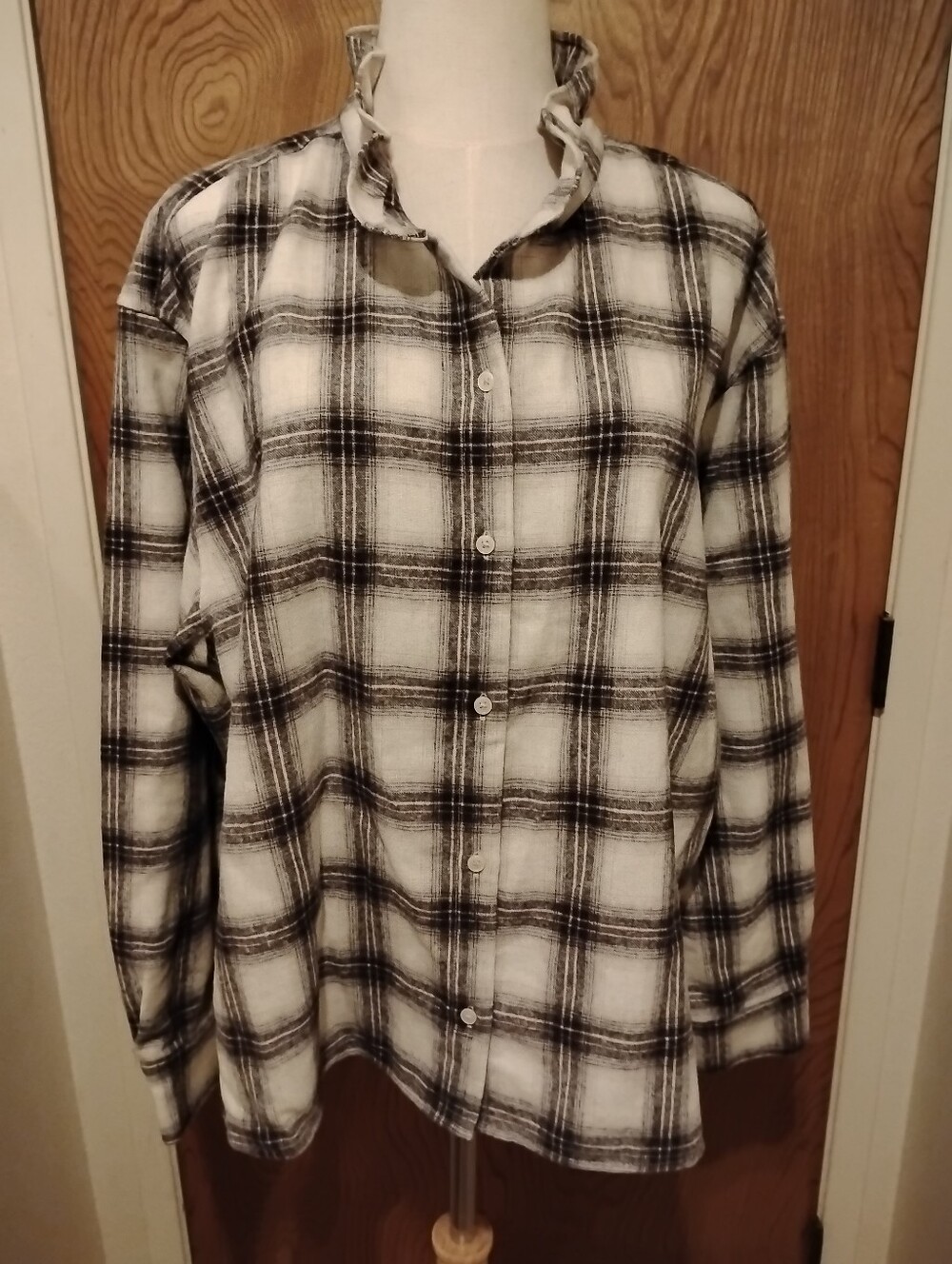NWT Banana Republic Plaid XL Button Flannel Shirt Ruffle Gray White Top